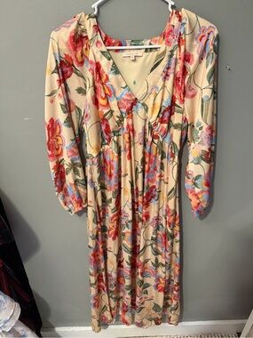 Womens Floral V-Neck Midi Dress